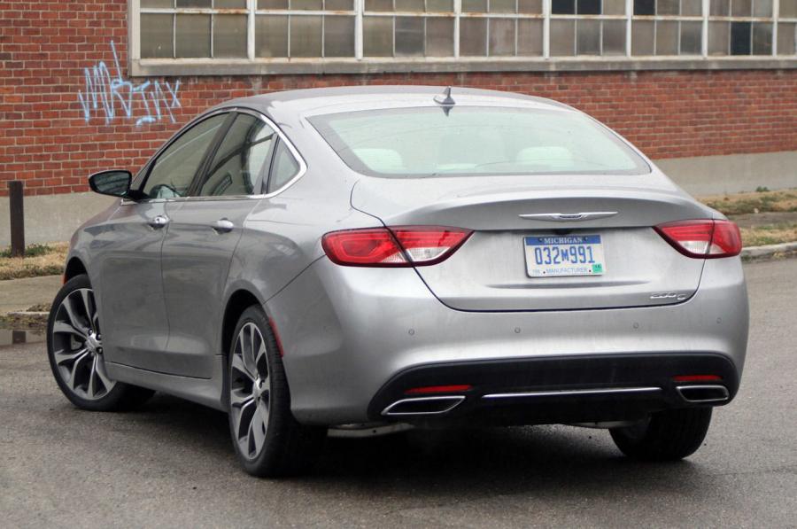  Chrysler 200 2015 года  (фото 183 из 207)